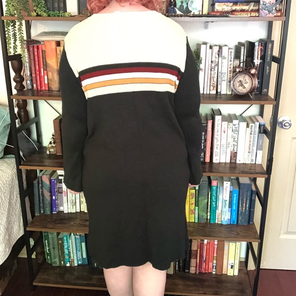 Women’s Sweater Dress • Roolee XXL - Picture 5 of 6